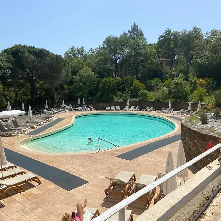Holiday home Maison Du